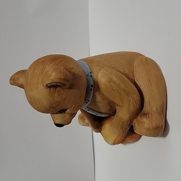 Homco Porcelain Teddy Bear With Honey Pot - Picture 2 of 6